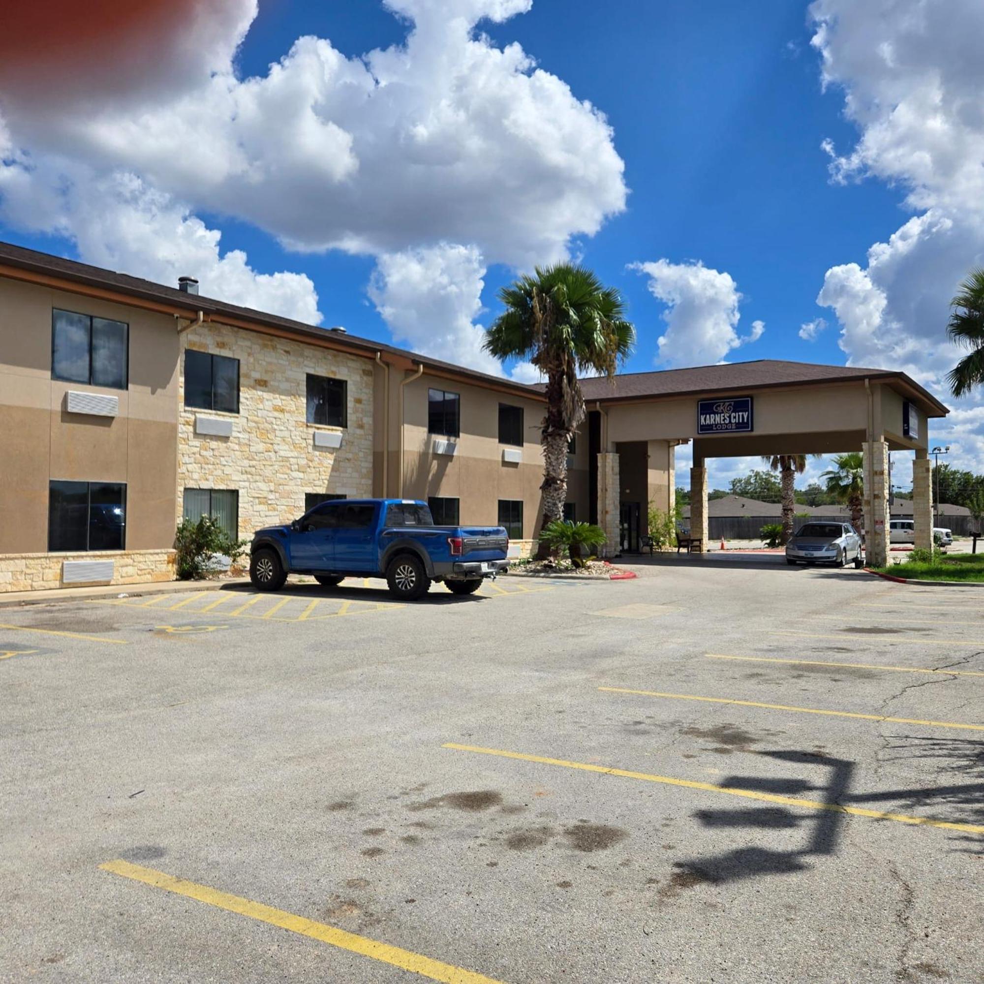 Karnes City Lodge 外观 照片