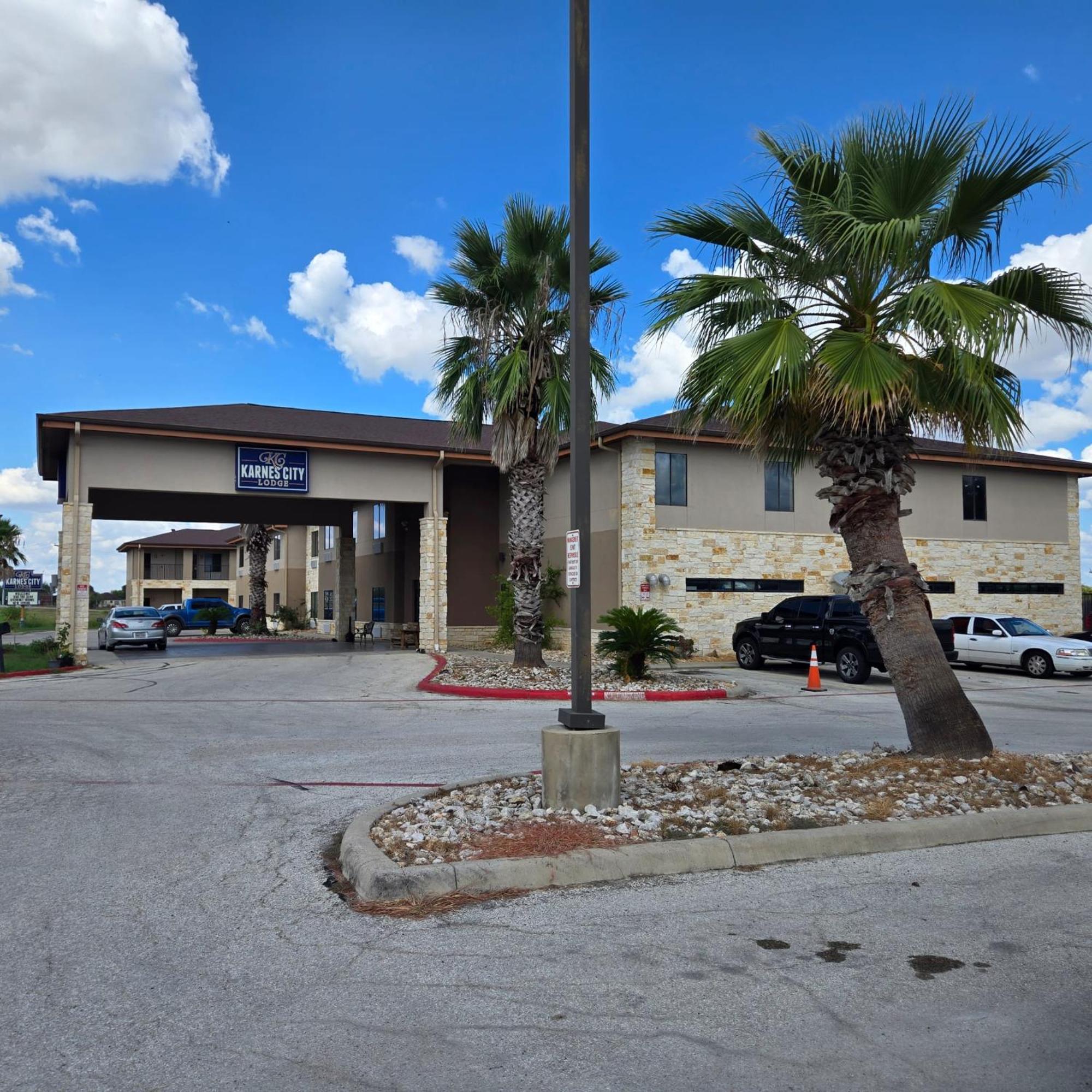 Karnes City Lodge 外观 照片